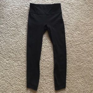 Lululemon Seamless Black Leggings Size 6 Like New!